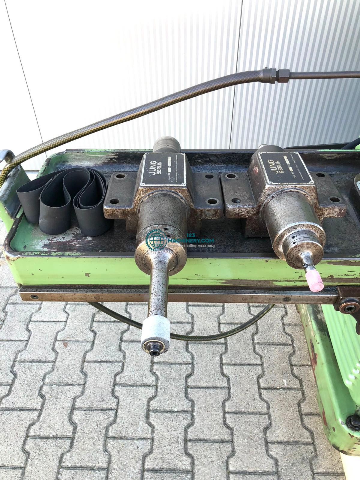 JUNG D22 / Innenrundschleifmaschine